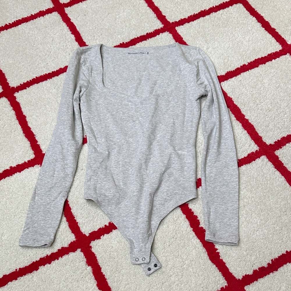 Abercrombie & Fitch Light Gray Top